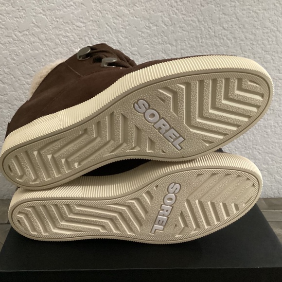 SOREL Out N About Faux Shearling Bootie (Women), size 9 - Picture 5 of 9